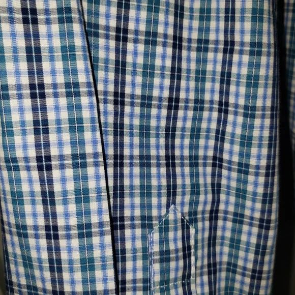 Men's Shirt - Picture 4 of 5